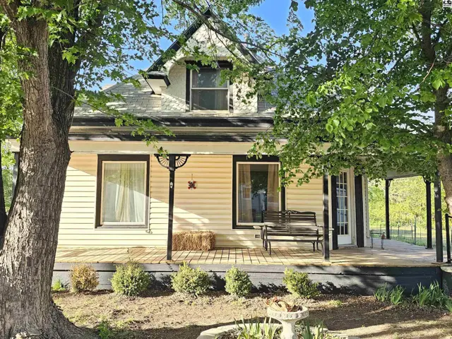 Photo of 425 W Kansas Ave, Little River, KS