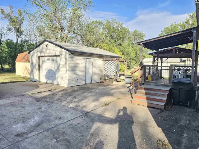 Photo of 425 W Kansas Ave, Little River, KS