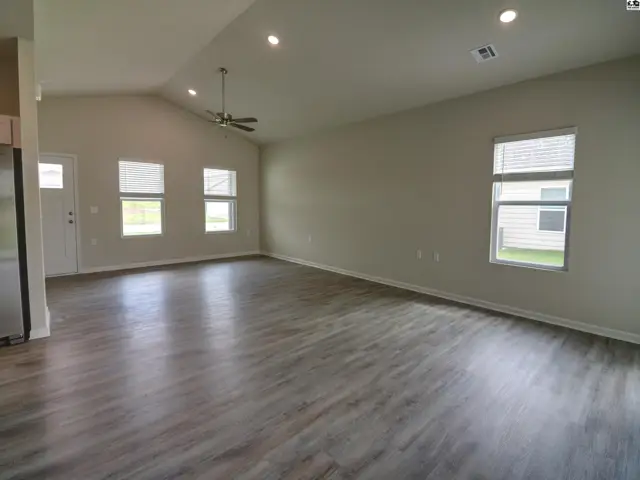 Photo of 1053 Clubhouse Dr, McPherson, KS
