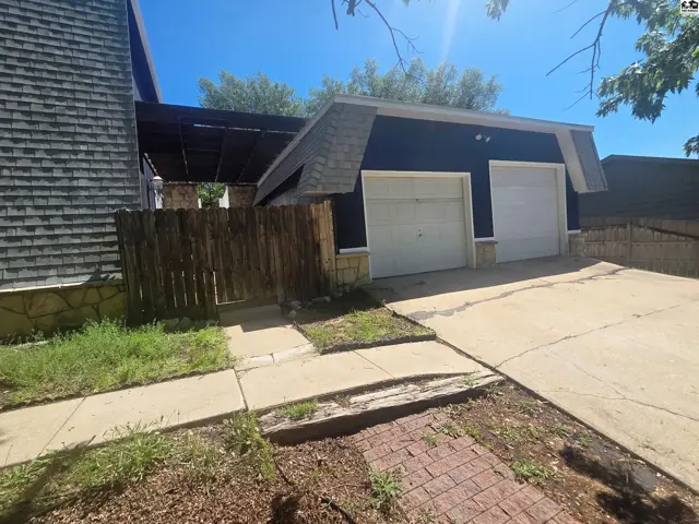 Photo of 1120 Helen St, Augusta, KS