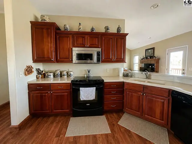 Photo of 10204 SW Eastridge Rd, Pratt, KS
