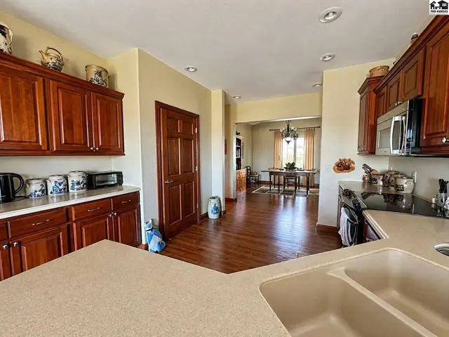 Photo of 10204 SW Eastridge Rd, Pratt, KS