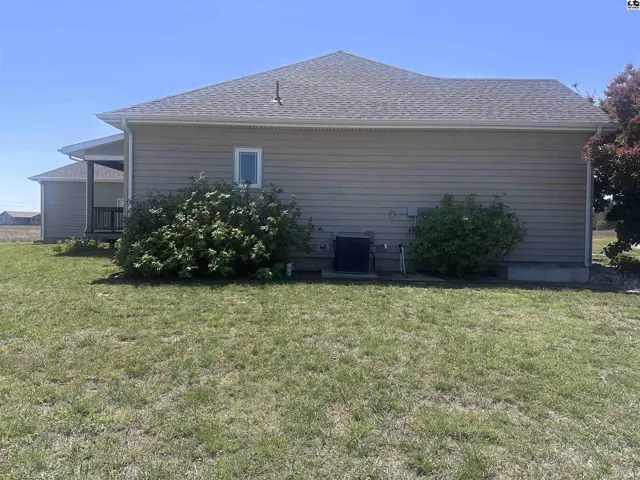 Photo of 10204 SW Eastridge Rd, Pratt, KS
