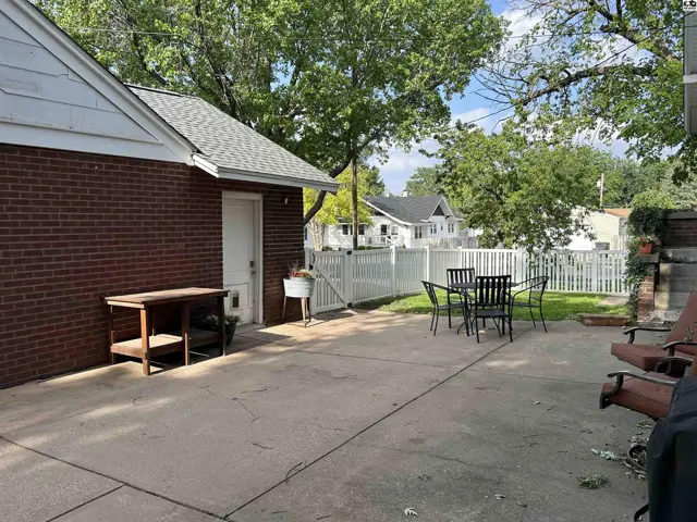 Photo of 802 W 3rd St, Pratt, KS