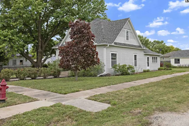 Photo of 210 Eagle St, Little River, KS