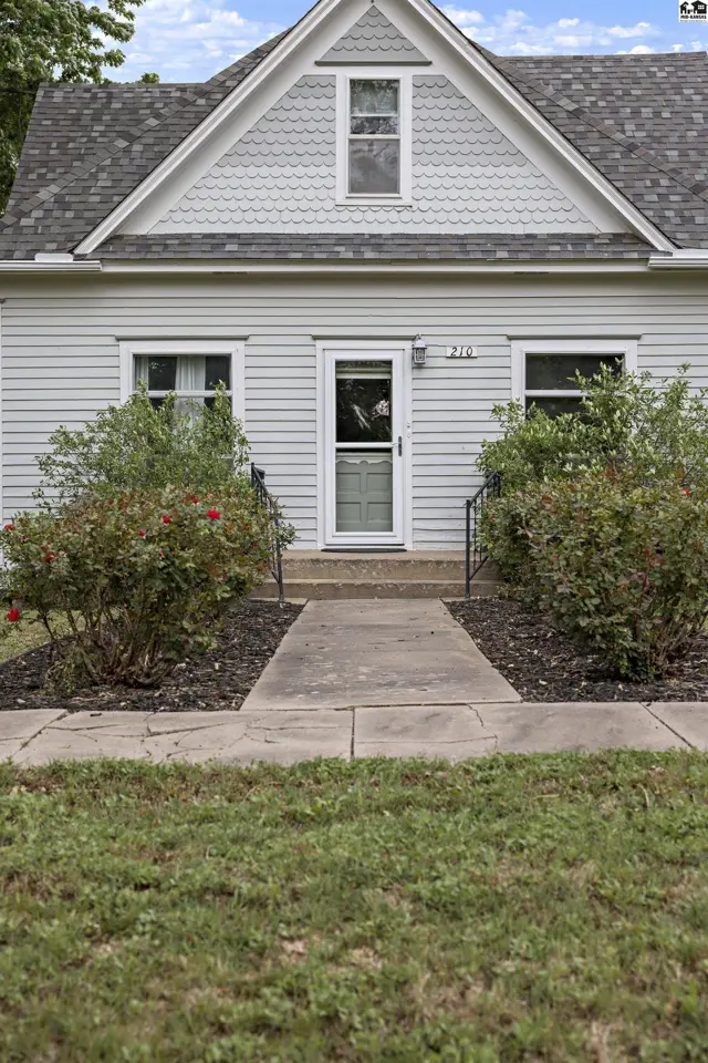 Photo of 210 Eagle St, Little River, KS