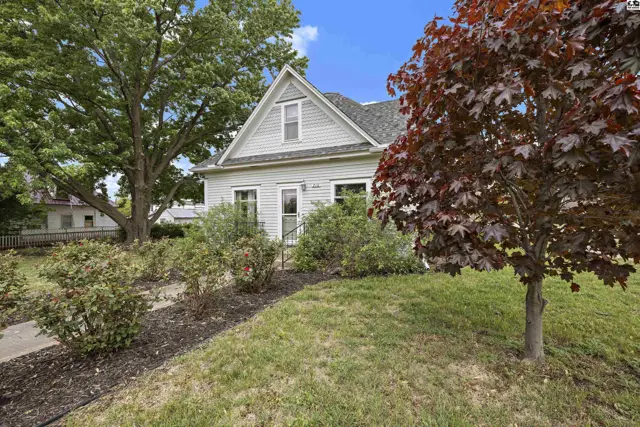 Photo of 210 Eagle St, Little River, KS