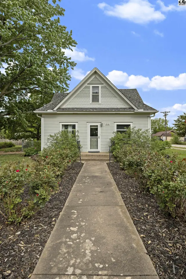 Photo of 210 Eagle St, Little River, KS