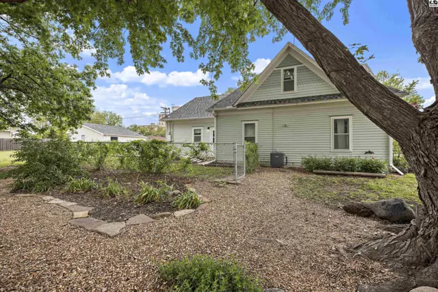 Photo of 210 Eagle St, Little River, KS