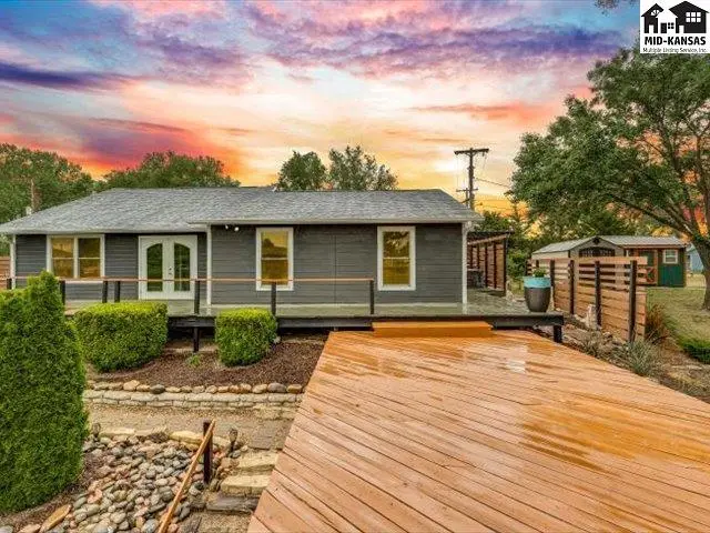 Photo of 249 Country View Ln, Sterling, KS