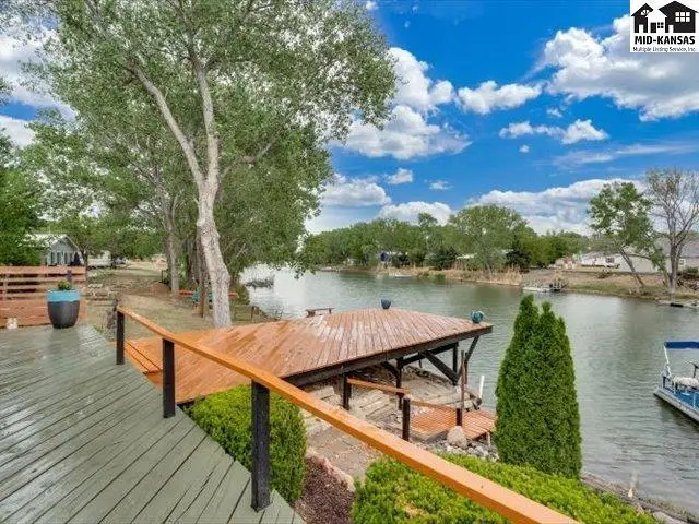 Photo of 249 Country View Ln, Sterling, KS
