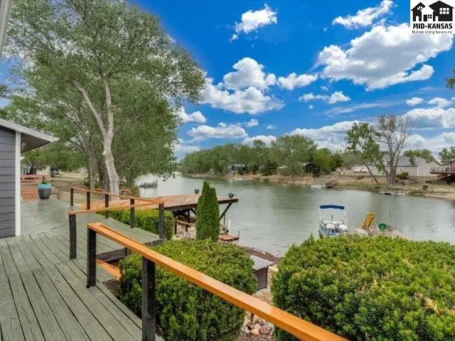 Photo of 249 Country View Ln, Sterling, KS