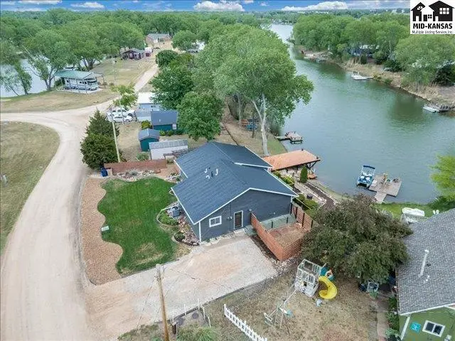 Photo of 249 Country View Ln, Sterling, KS