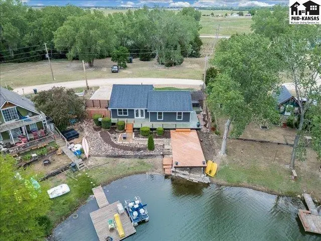 Photo of 249 Country View Ln, Sterling, KS