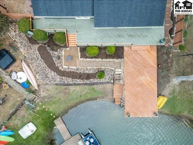 Photo of 249 Country View Ln, Sterling, KS