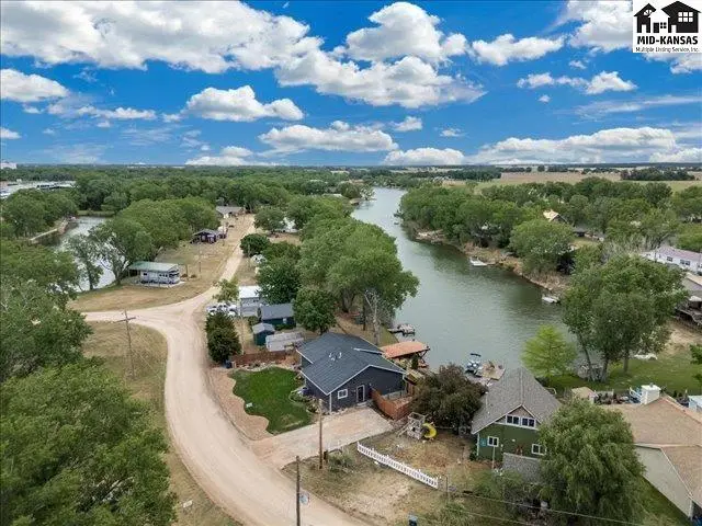 Photo of 249 Country View Ln, Sterling, KS