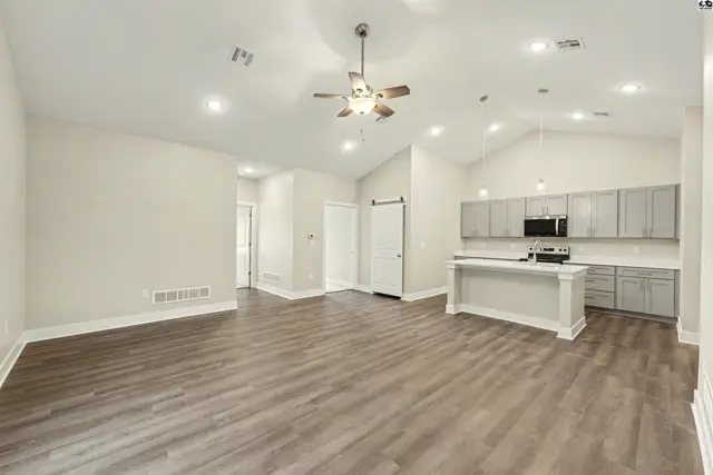 Photo of 2723 Amelia Ln, Salina, KS