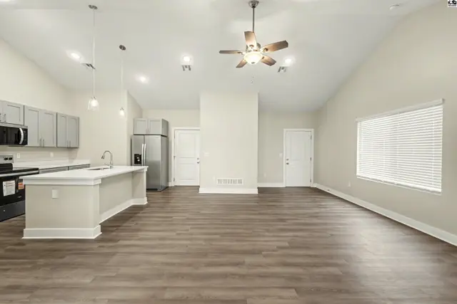 Photo of 2723 Amelia Ln, Salina, KS