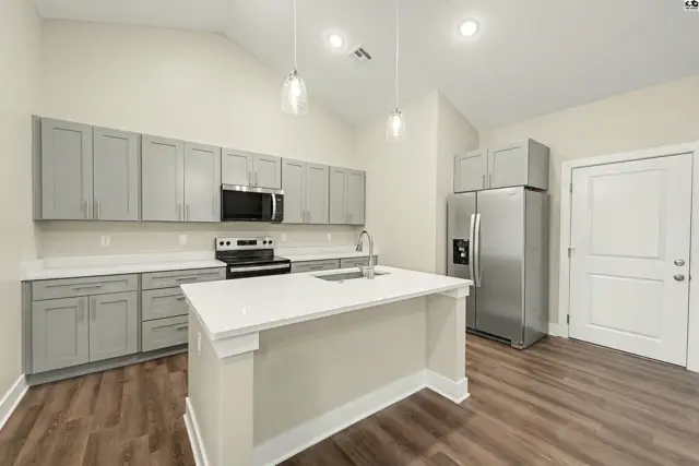 Photo of 2723 Amelia Ln, Salina, KS