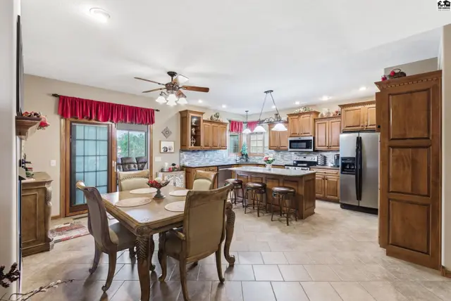 Photo of 4 Waterbrook Ter, South Hutchinson, KS