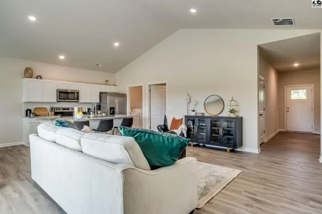 Photo of 1049 Clubhouse Dr, McPherson, KS