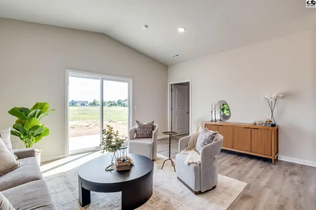 Photo of 1005 Spring Creek Rd, McPherson, KS