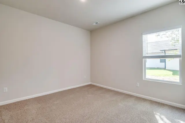 Photo of 1005 Spring Creek Rd, McPherson, KS