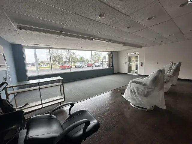 Photo of 13 W 2nd Ave, Hutchinson, KS