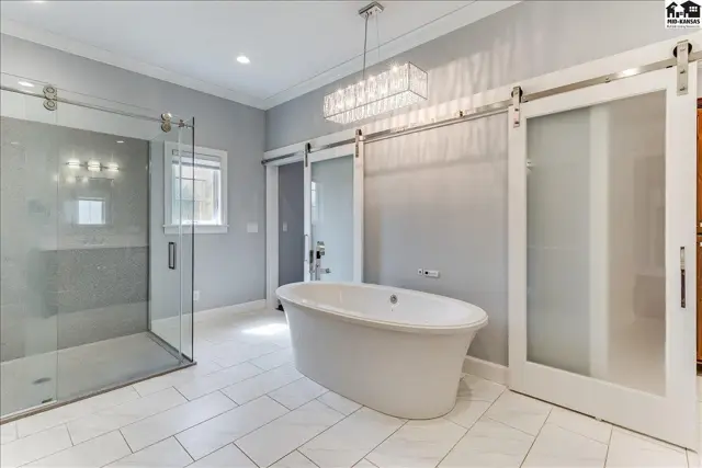 Photo of 1006 E 69th Ave, Hutchinson, KS
