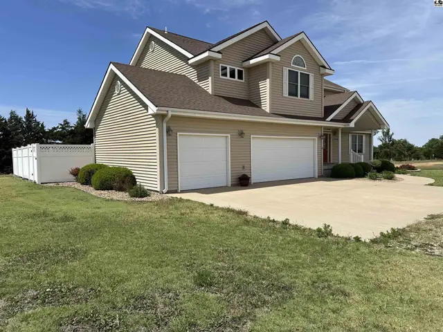 Photo of 10350 SW Lakeview Dr, Pratt, KS