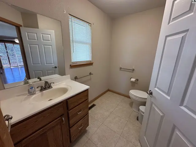 Photo of 10350 SW Lakeview Dr, Pratt, KS