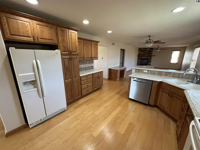 Photo of 10350 SW Lakeview Dr, Pratt, KS