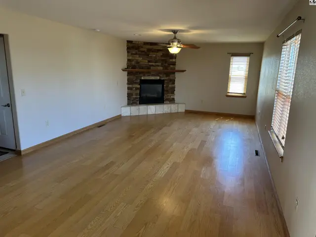 Photo of 10350 SW Lakeview Dr, Pratt, KS