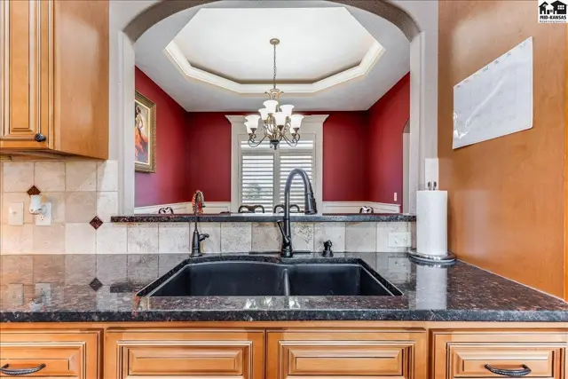 Photo of 1310 N Wilshire Dr, Hutchinson, KS