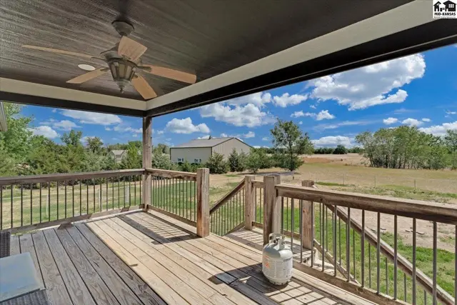 Photo of 1310 N Wilshire Dr, Hutchinson, KS
