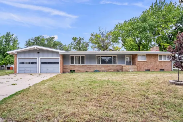 Photo of 701 W Main St, Arlington, KS