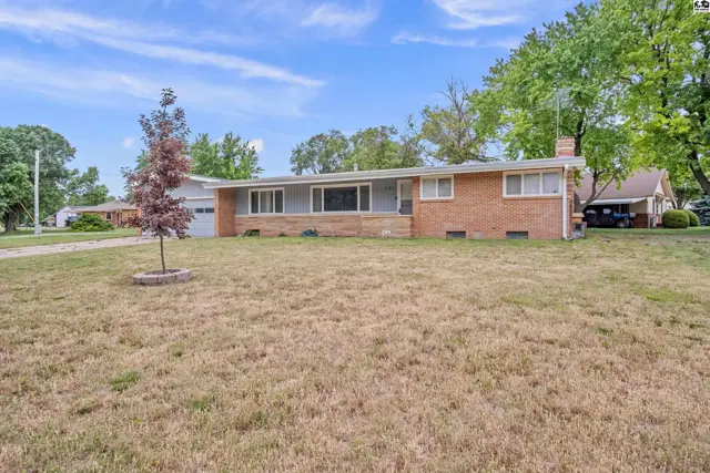 Photo of 701 W Main St, Arlington, KS