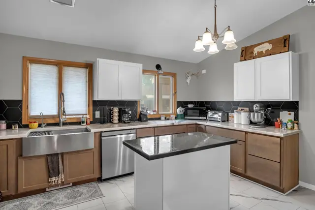 Photo of 701 W Main St, Arlington, KS