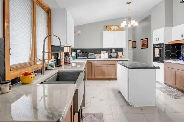 Photo of 701 W Main St, Arlington, KS