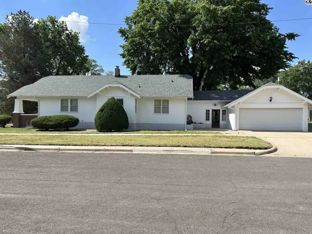 Photo of 401 S Mound St, Pratt, KS