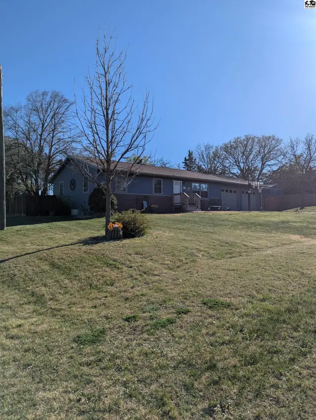 Photo of 102 Court St, Little River, KS