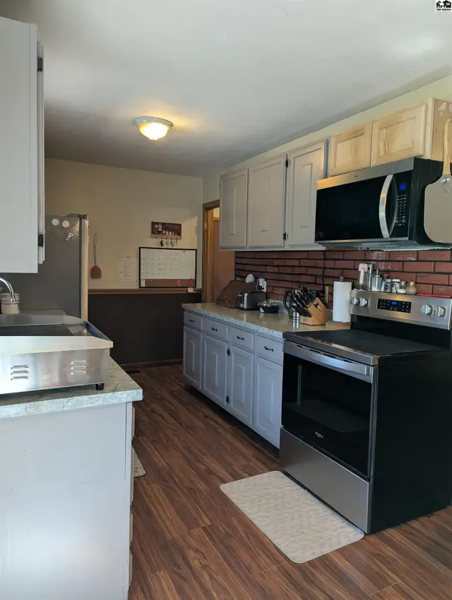 Photo of 102 Court St, Little River, KS