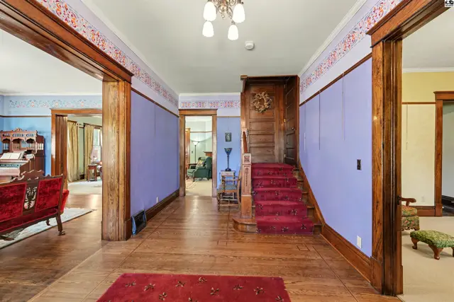 Photo of 116 E Mill St, Lindsborg, KS