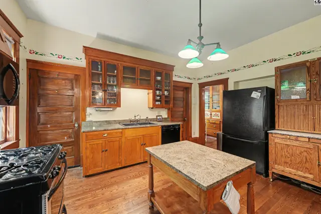 Photo of 116 E Mill St, Lindsborg, KS