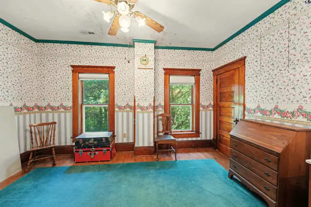 Photo of 116 E Mill St, Lindsborg, KS