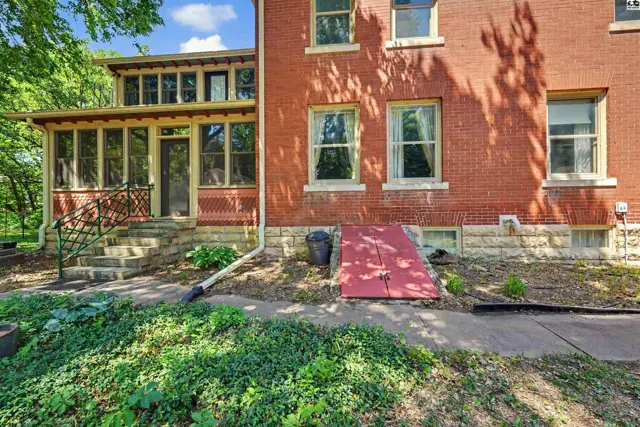 Photo of 116 E Mill St, Lindsborg, KS