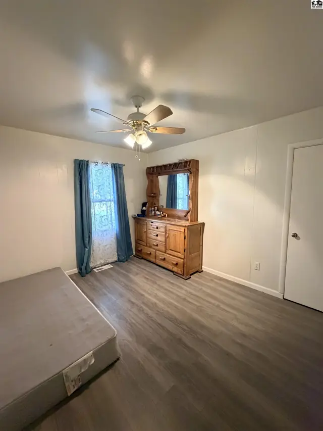 Photo of 303 S Garfield Ave, Lyons, KS