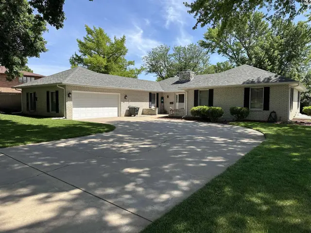 Photo of 430 Saratoga Ct, Pratt, KS