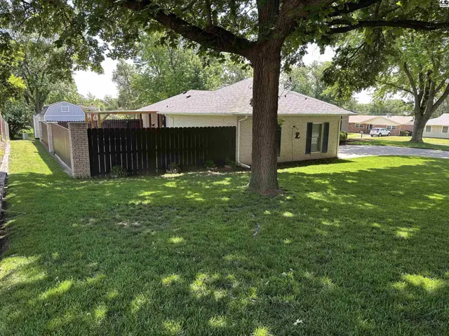 Photo of 430 Saratoga Ct, Pratt, KS