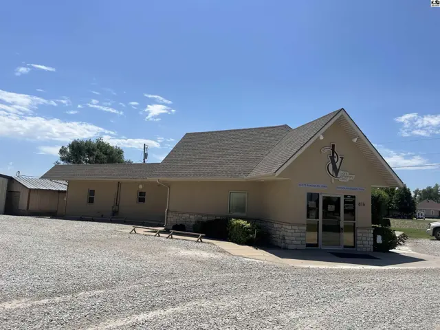 Photo of 816 N Grand, Lyons, KS